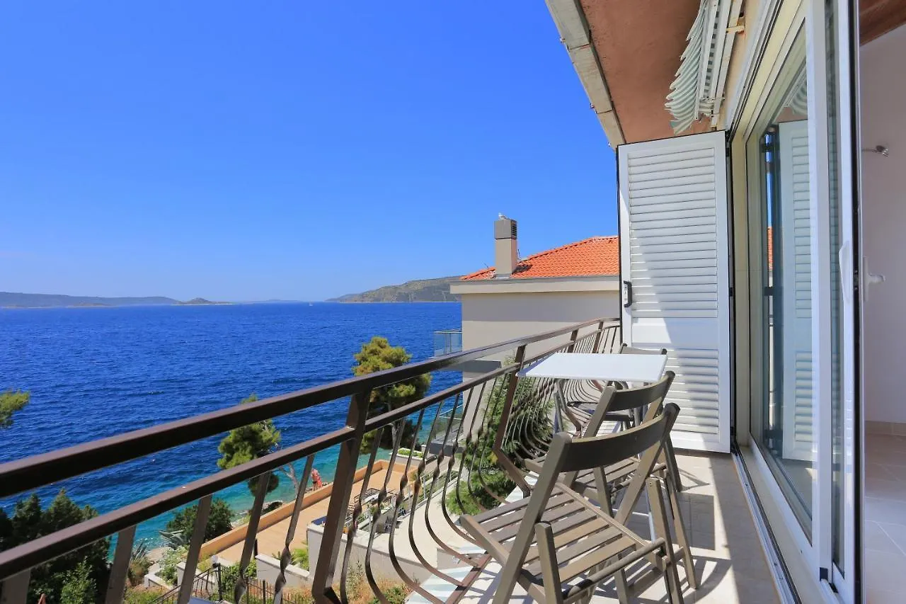 Apartments By The Sea Okrug Donji, Ciovo - 16657 Donji Okrug