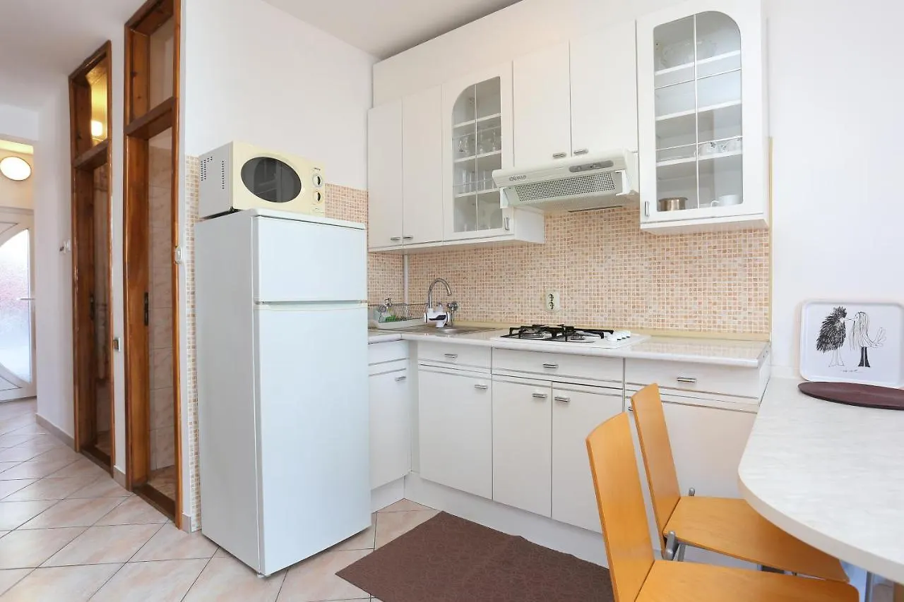 Apartments By The Sea Okrug Donji, Ciovo - 16657 Donji Okrug  0*, Donji Okrug (Ciovo)
