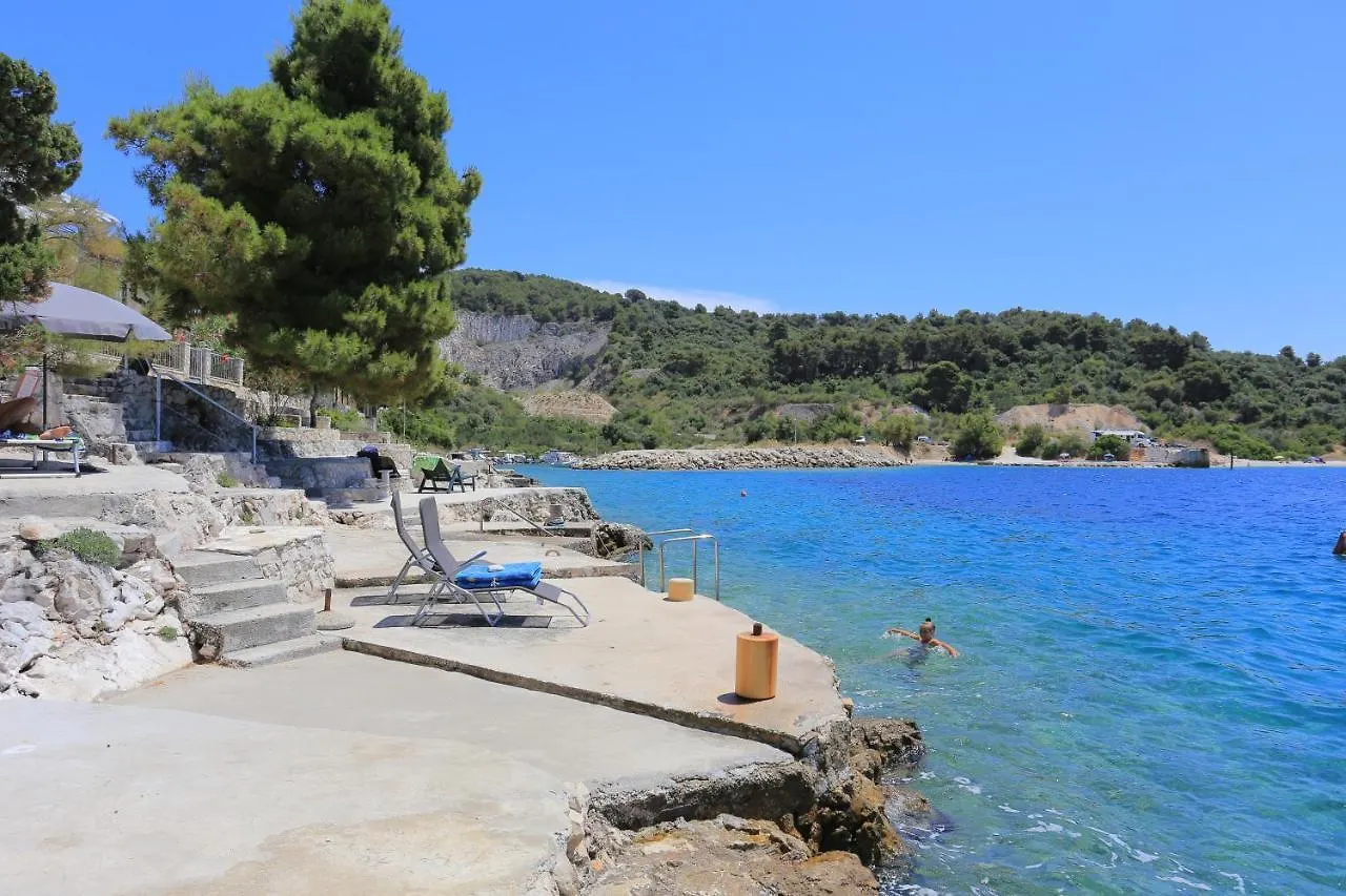 Apartments By The Sea Okrug Donji, Ciovo - 16657 Donji Okrug